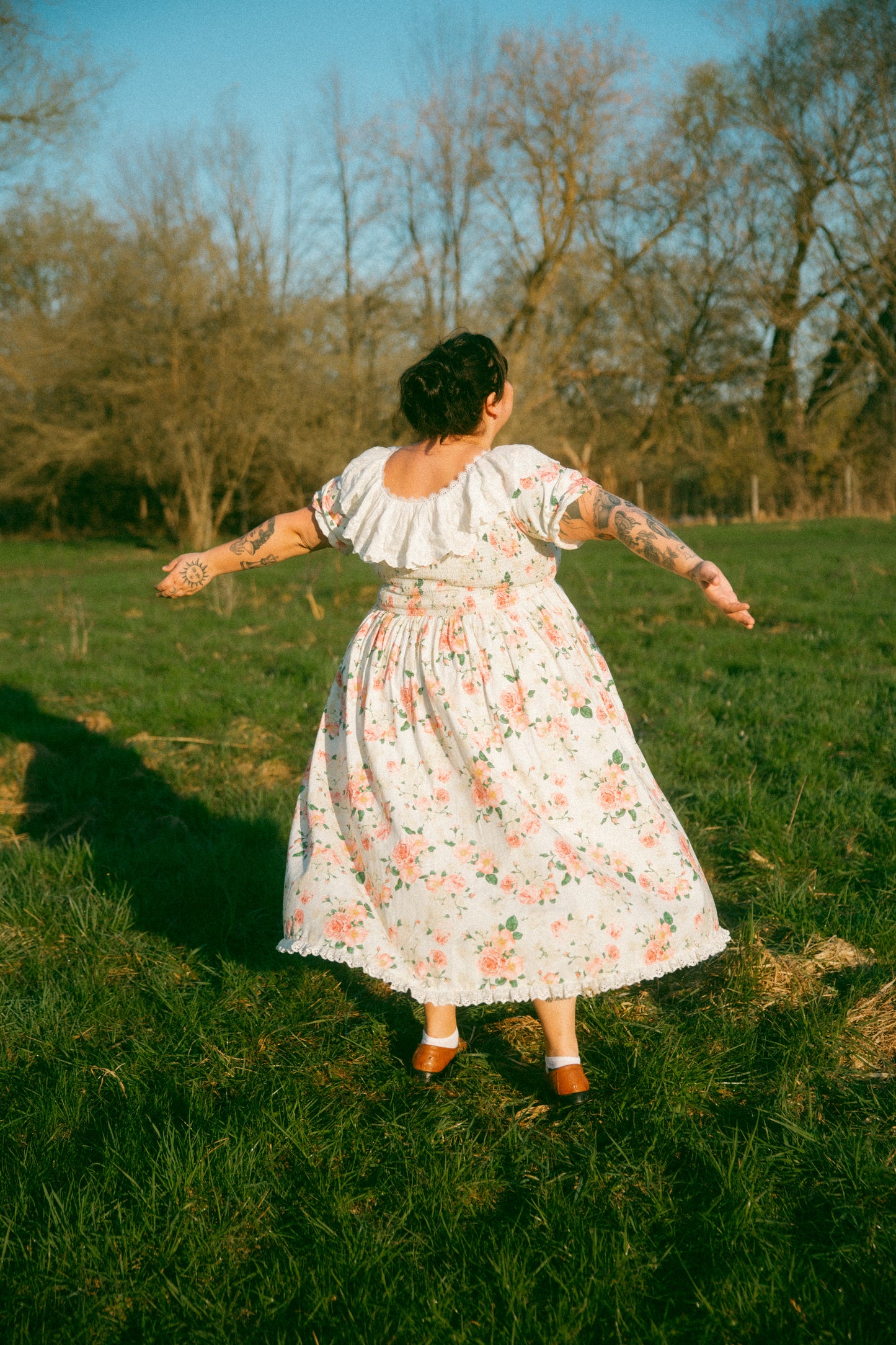Anne Short Sleeve Cream Floral - July Pre-Order