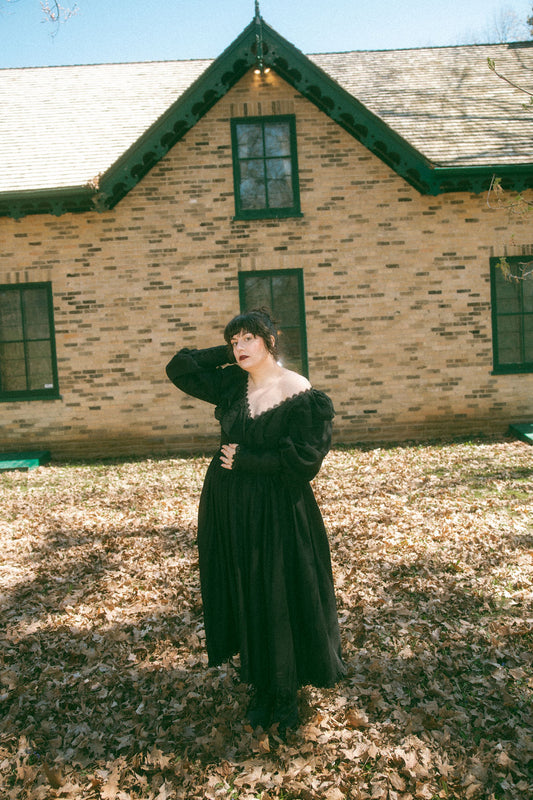 Anne Long Sleeve Obsidian - July Pre-Order