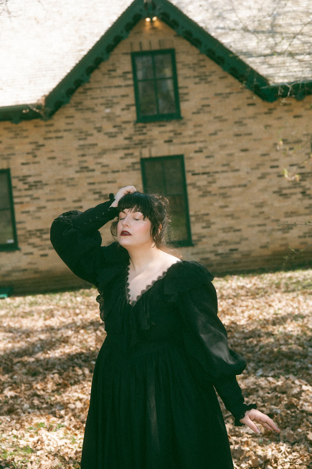 Anne Long Sleeve Obsidian - July Pre-Order