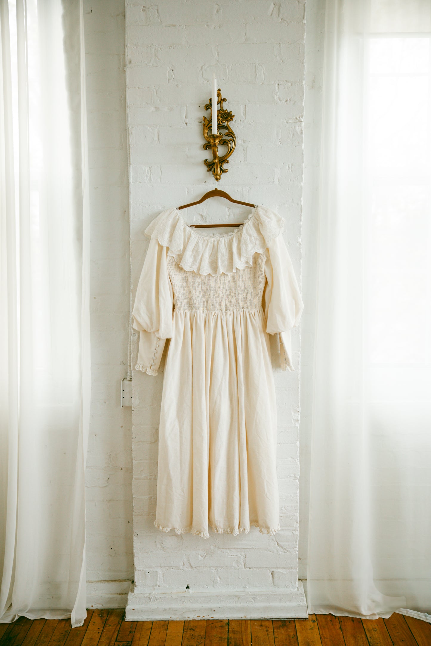 Anne Long Sleeve Linen - July Pre-Order