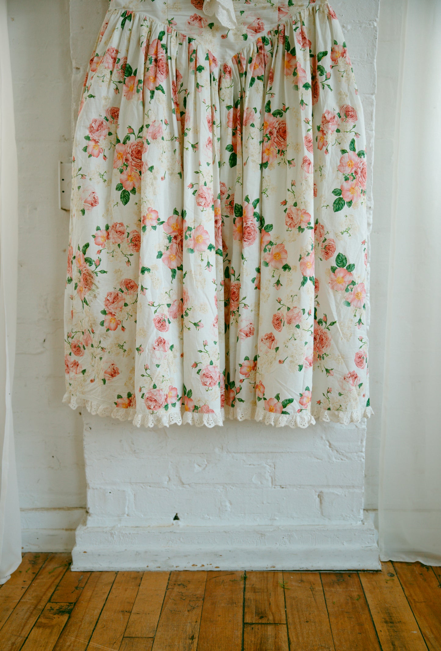 Anne Short Sleeve Cream Floral - July Pre-Order