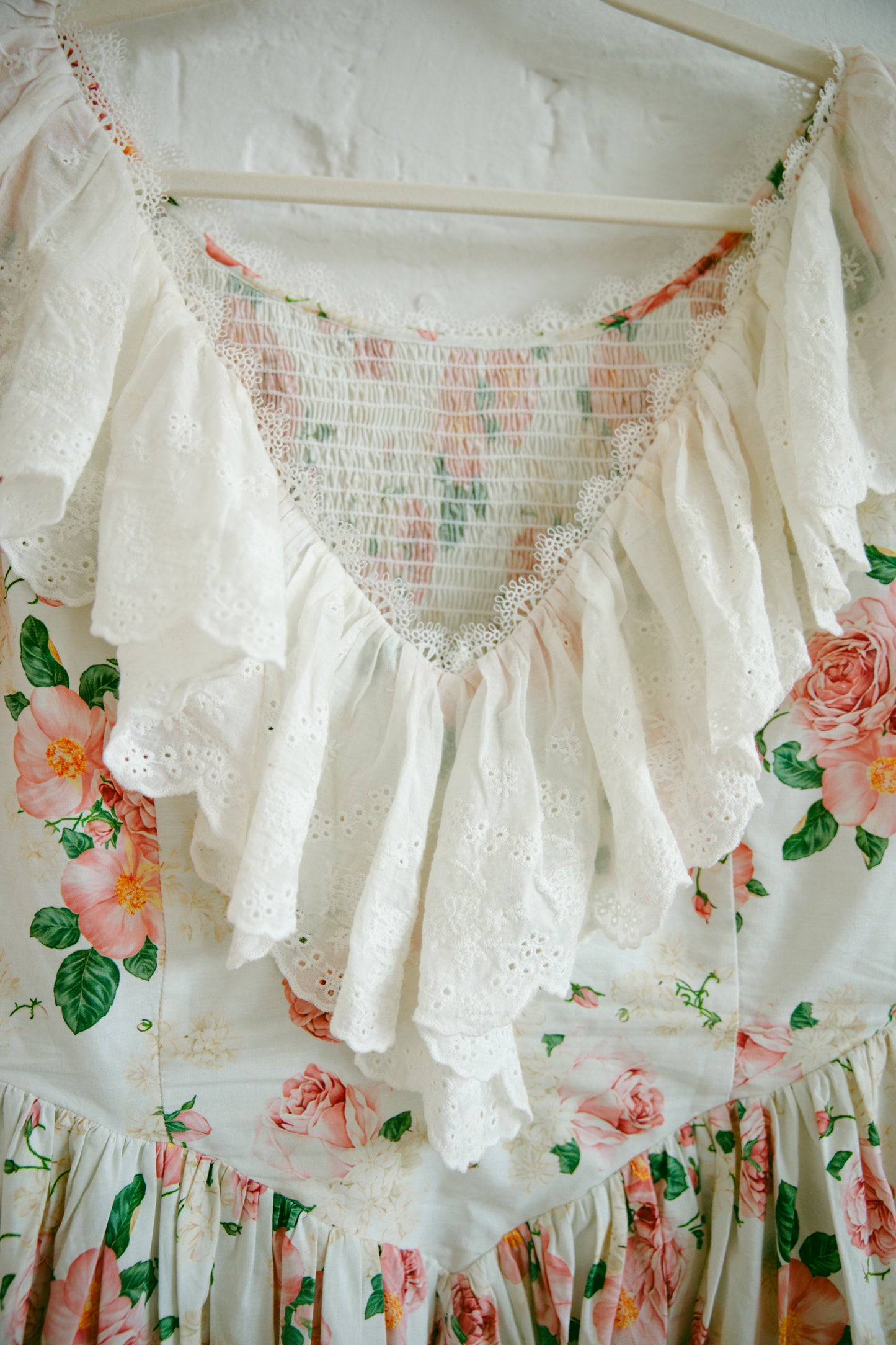 Anne Short Sleeve Cream Floral - July Pre-Order